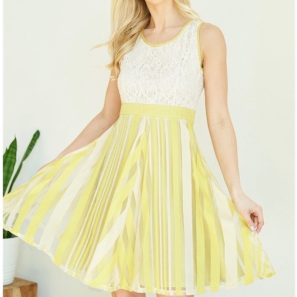 New! Clearance 🔥 Light Yellow Beige Lace, Bows, Stripes, Lined Bow Back Dress - Picture 5 of 5